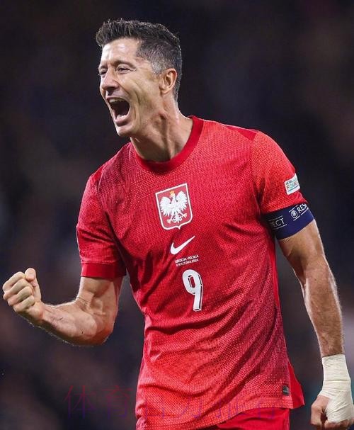 莱万可能伤缺一个多月 恐错过对皇马的国家德比